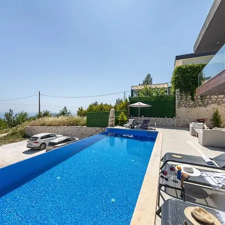Doga Icerisinde Lueks Rose Villa Kaş
