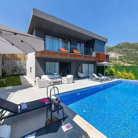 Doga Icerisinde Lueks Rose Kaş