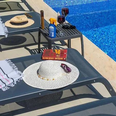 Doga Icerisinde Lueks Rose Villa Kaş
